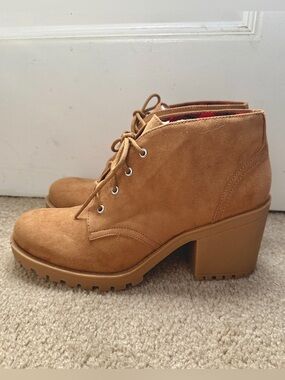 American Rag Cie Women’s Brown Boots - Size 8